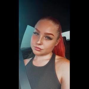 Meet your Posher, Alexandra